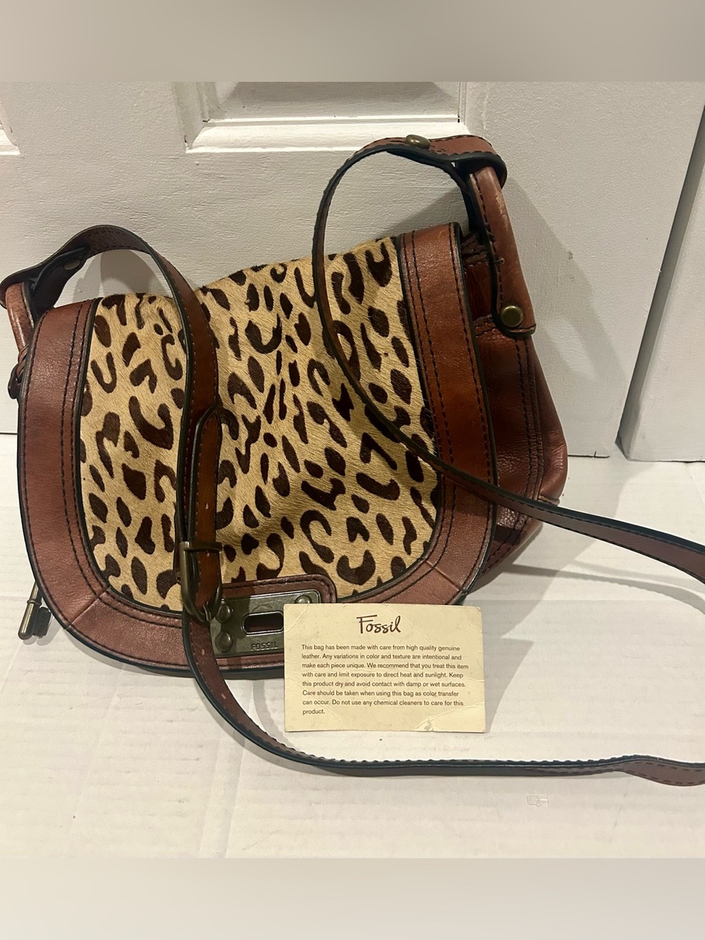 Vintage Fossil Flap Bag Leather Crossbody with Leopard Print Brown 9”x11” - Picture 7 of 7
